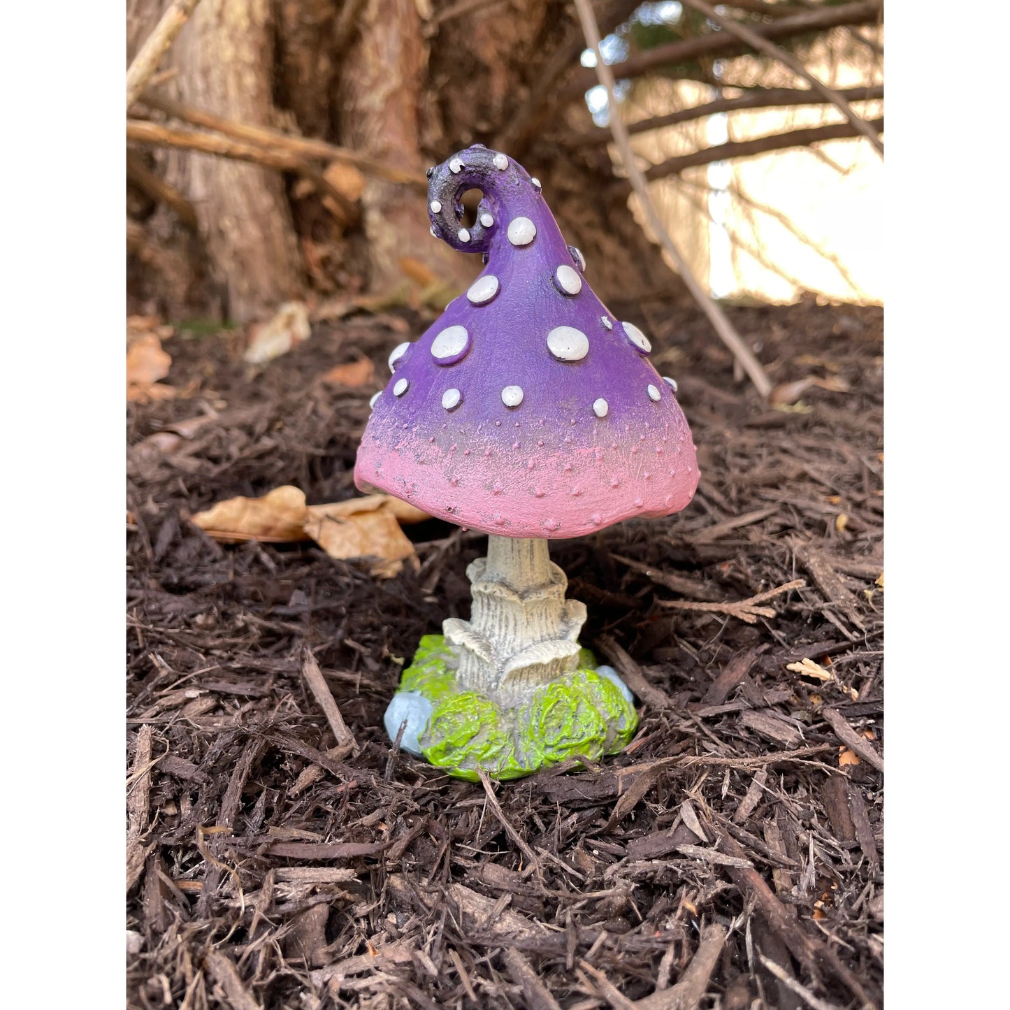 ROUND CAP MAGIC MUSHROOM STATUE (PURPLE)