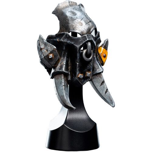 WARHAMMER ORRUK ARDBOY MINIATURE HELMET REPLICA