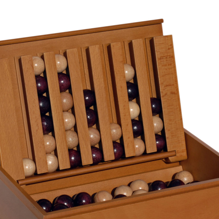 WOOD CAPTAIN'S MISTRESS (4-IN-A-ROW) 11.5"