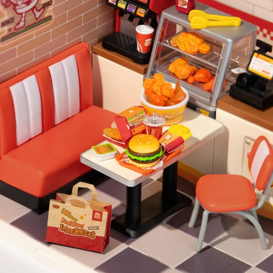 YUM YUM BURGERS 3-D WOODEN MINIATURE KIT