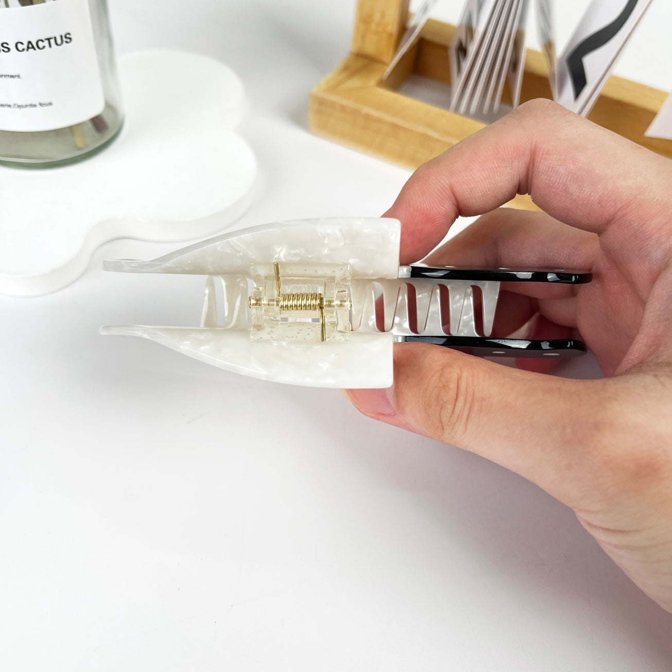 SLASHER KNIFE HORROR HAIR CLAW CLIP