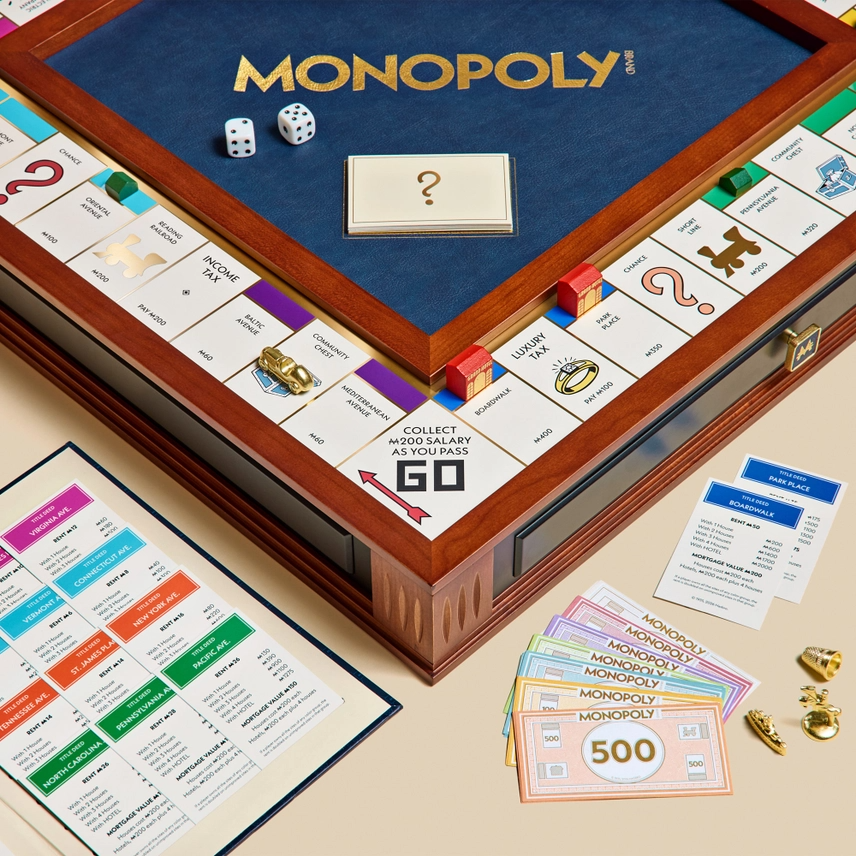 MONOPOLY LEGACY EDITION