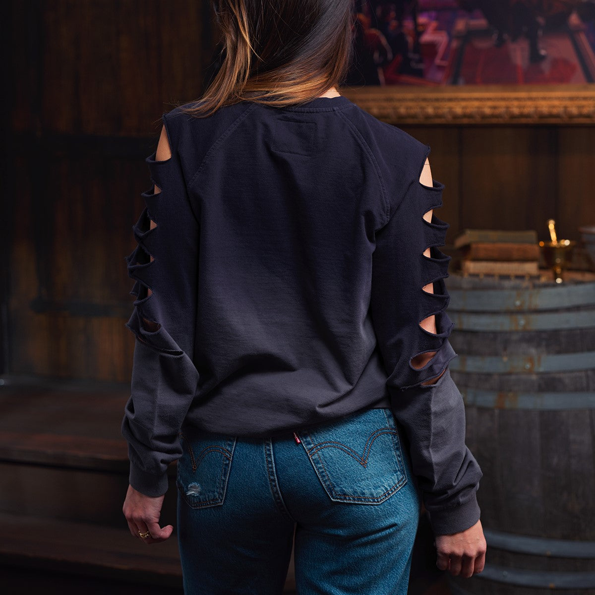 CRITICAL ROLE BEAUTY OF EXANDRIA: YASHA NYDOORIN SLASH SLEEVE SWEATSHIRT