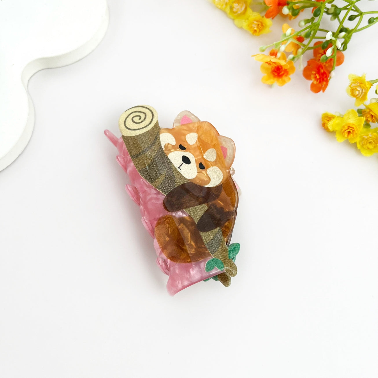 SLEEPY RED PANDA HAIR CLAW