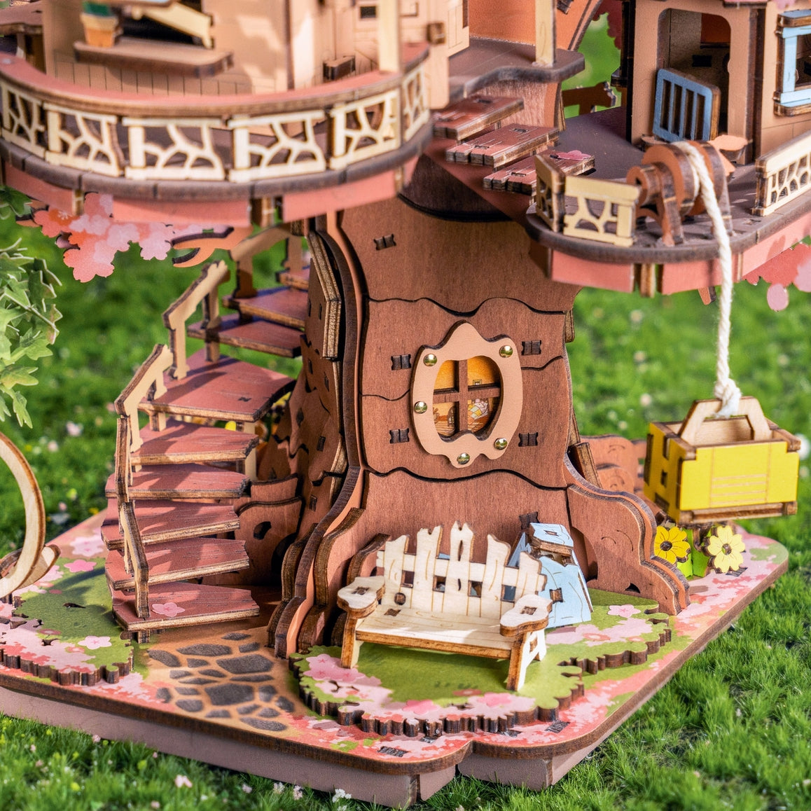 SAKURA TREE HOUSE 3-D PUZZLE CREATION SET