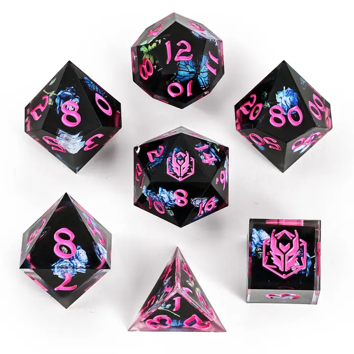 VINTAGE HANDBAG: CAPTURED MAGIC SHARP RESIN