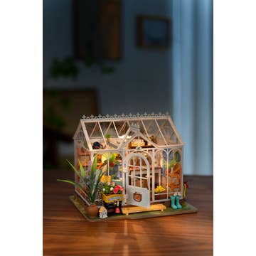 DREAMY GARDEN HOUSE 3-D WOODEN MINIATURE KIT