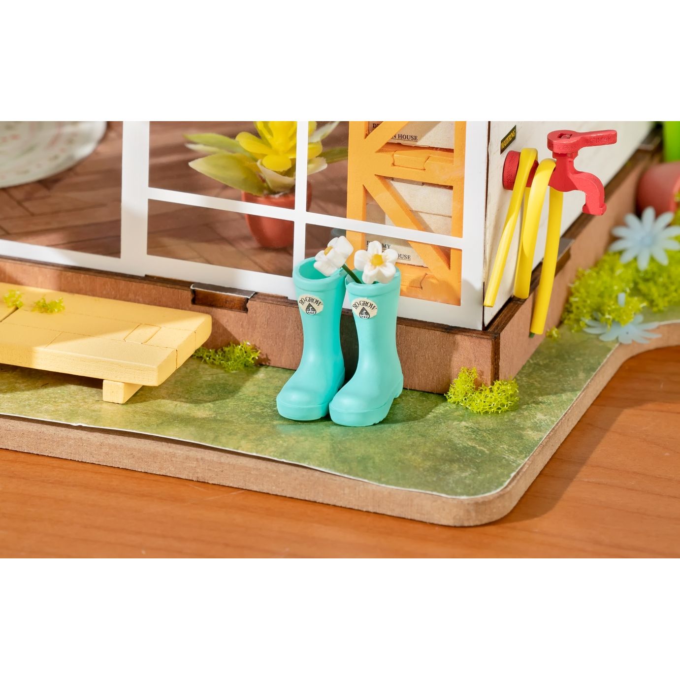 DREAMY GARDEN HOUSE 3-D WOODEN MINIATURE KIT