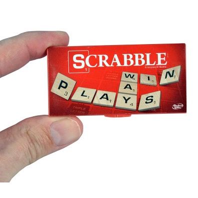 WORLD'S SMALLEST SCRABBLE GAME