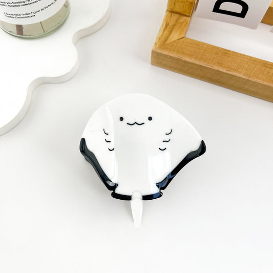 STINGRAY HAIR CLAW CLIP