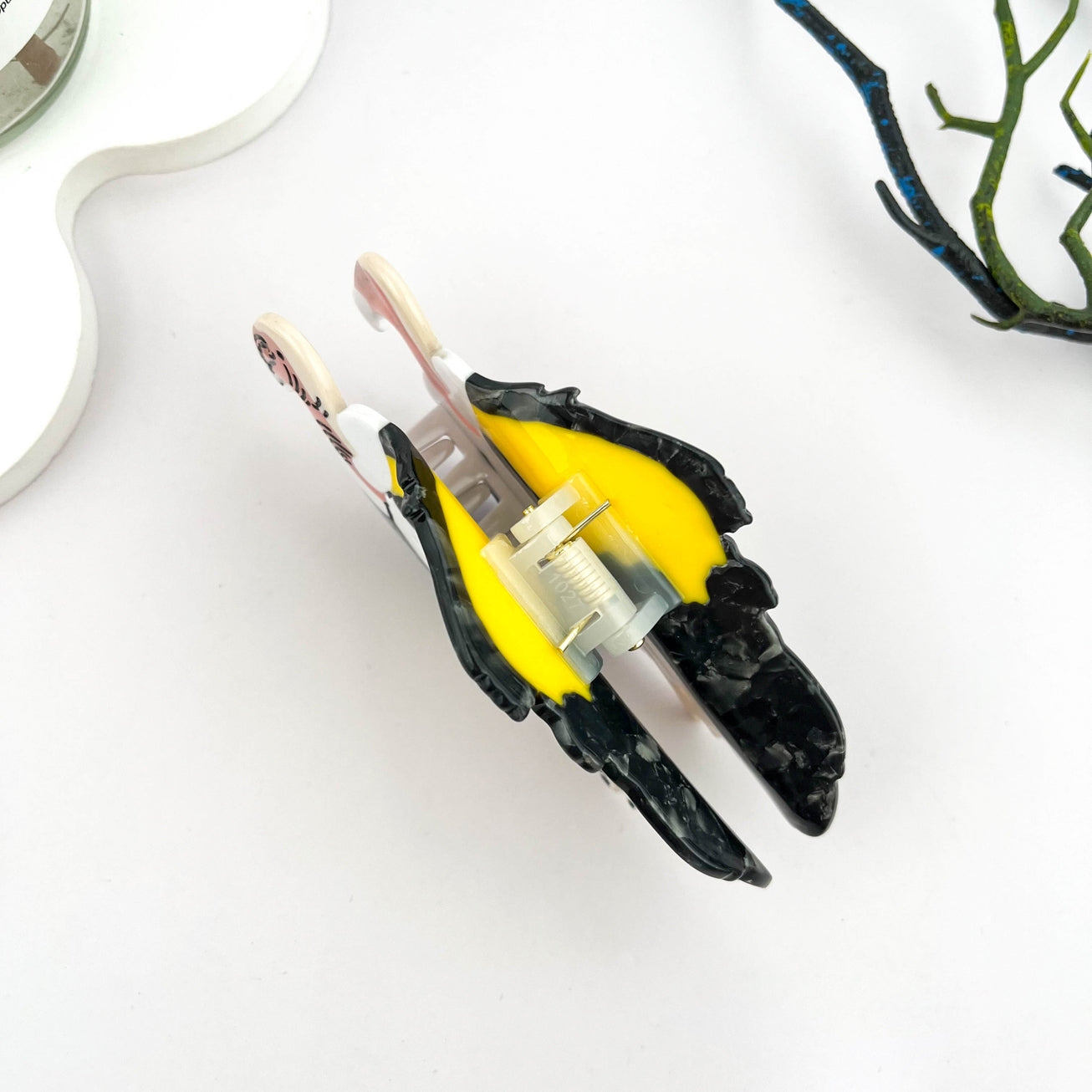 VULTURE HAIR CLAW