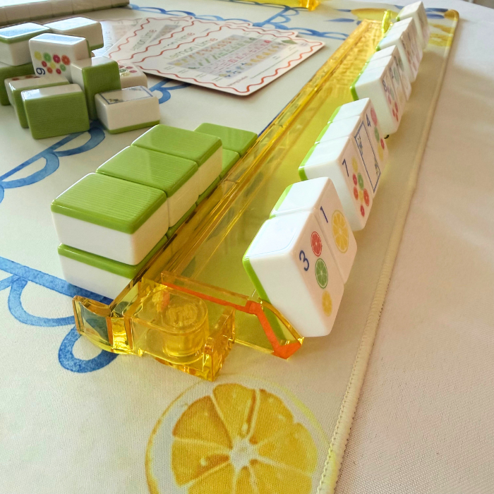 AMERICAN MAHJONG TILE SET: LEMON LIME GREEN BLACK