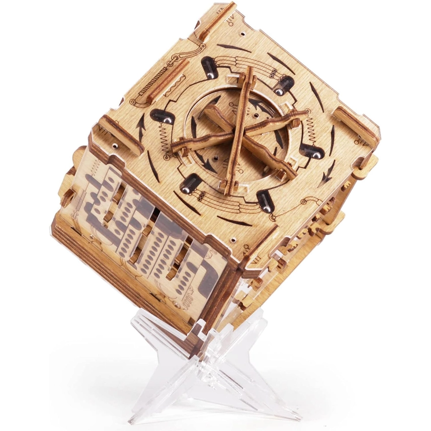 CAMBRIDGE LABYRINTH CLUE BOX