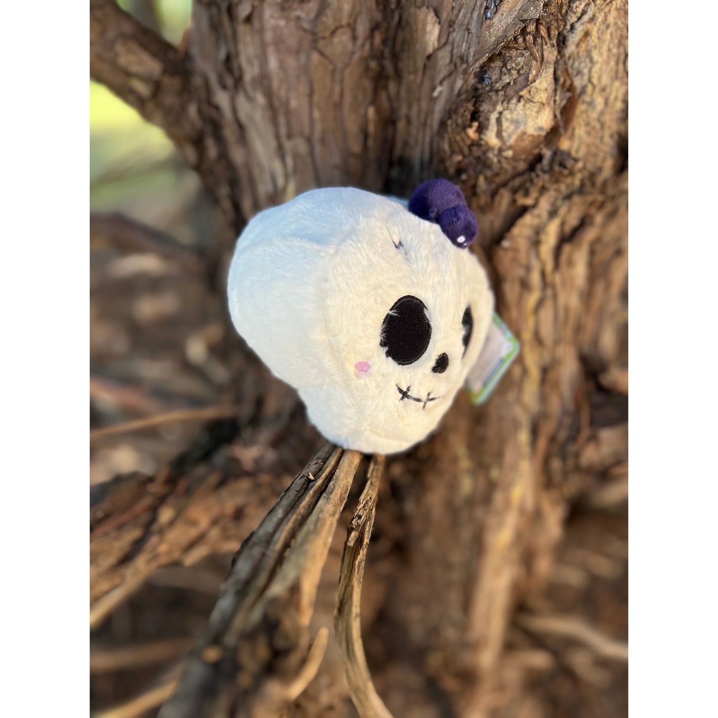 SQUISHABLE SNACKER SKULL