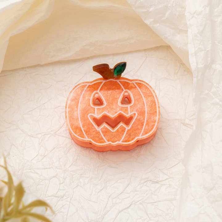 ORANGE PUMPKIN HAIR CLAW
