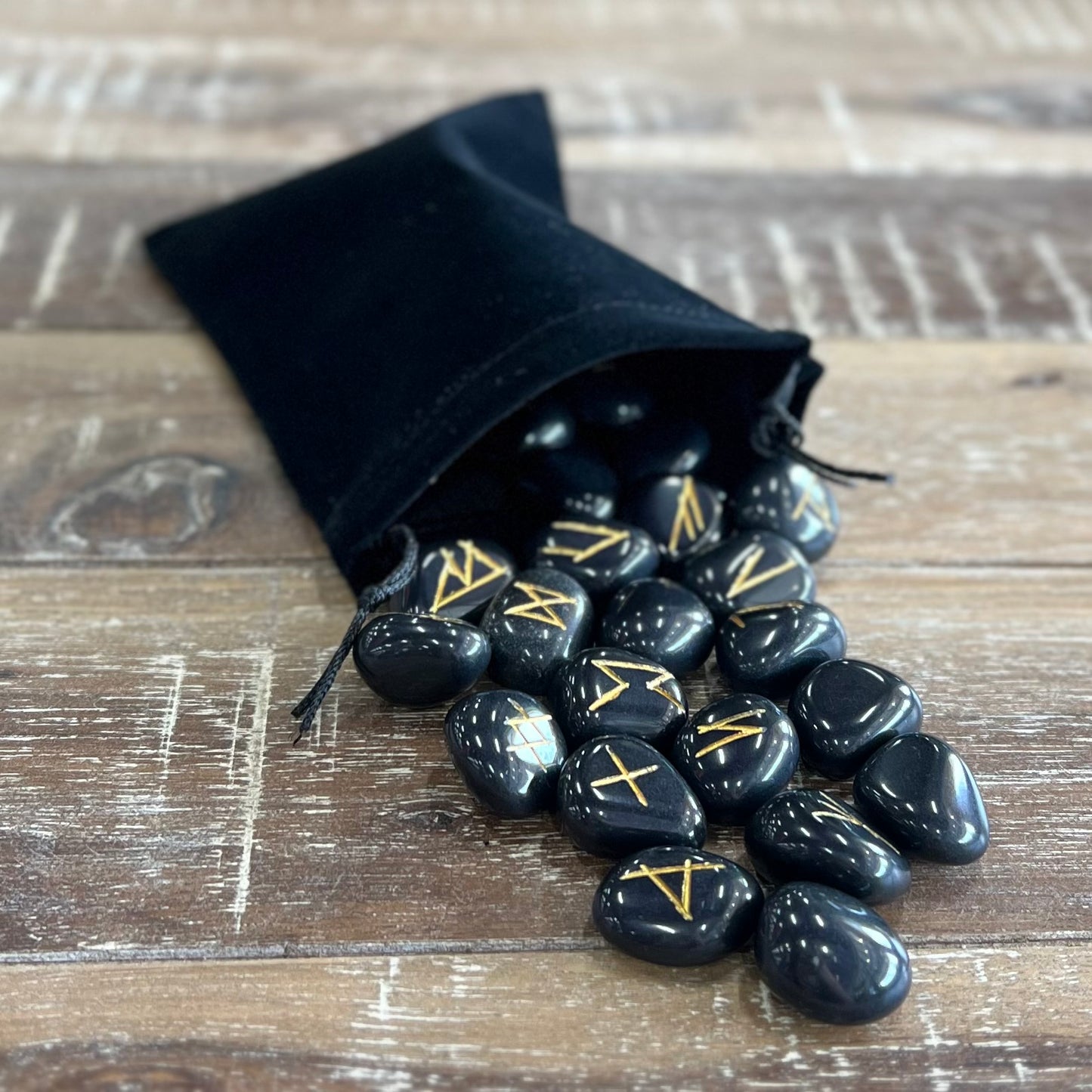 BLACK AGATE RUNE SET