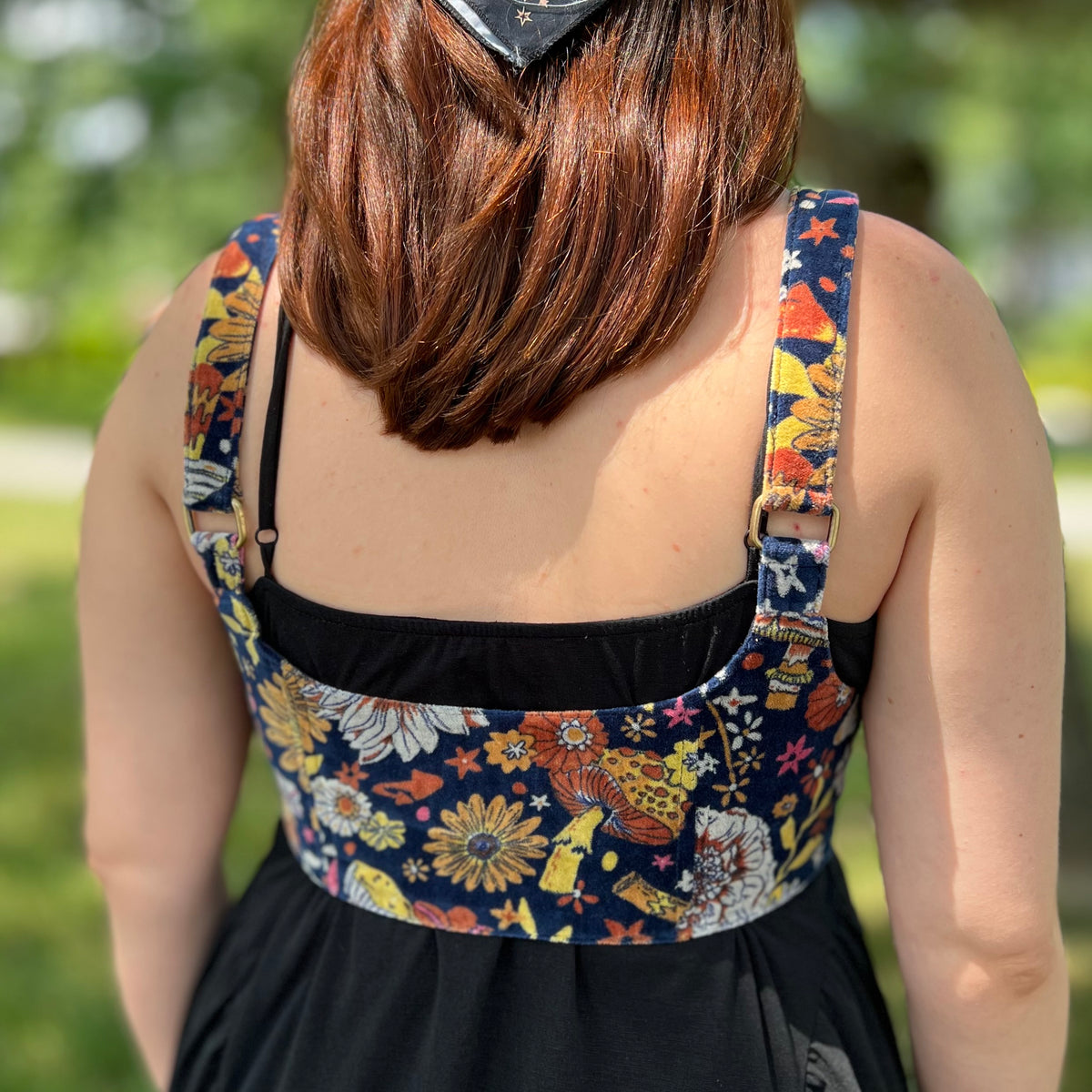BLUE FLORAL VELVET CORSET VEST