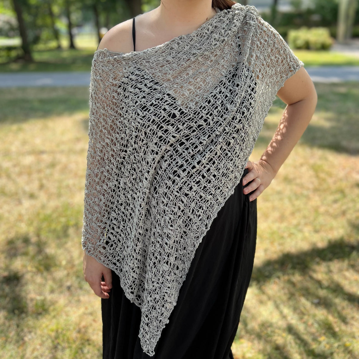 POPCORN KNIT PONCHO OR SHAWL