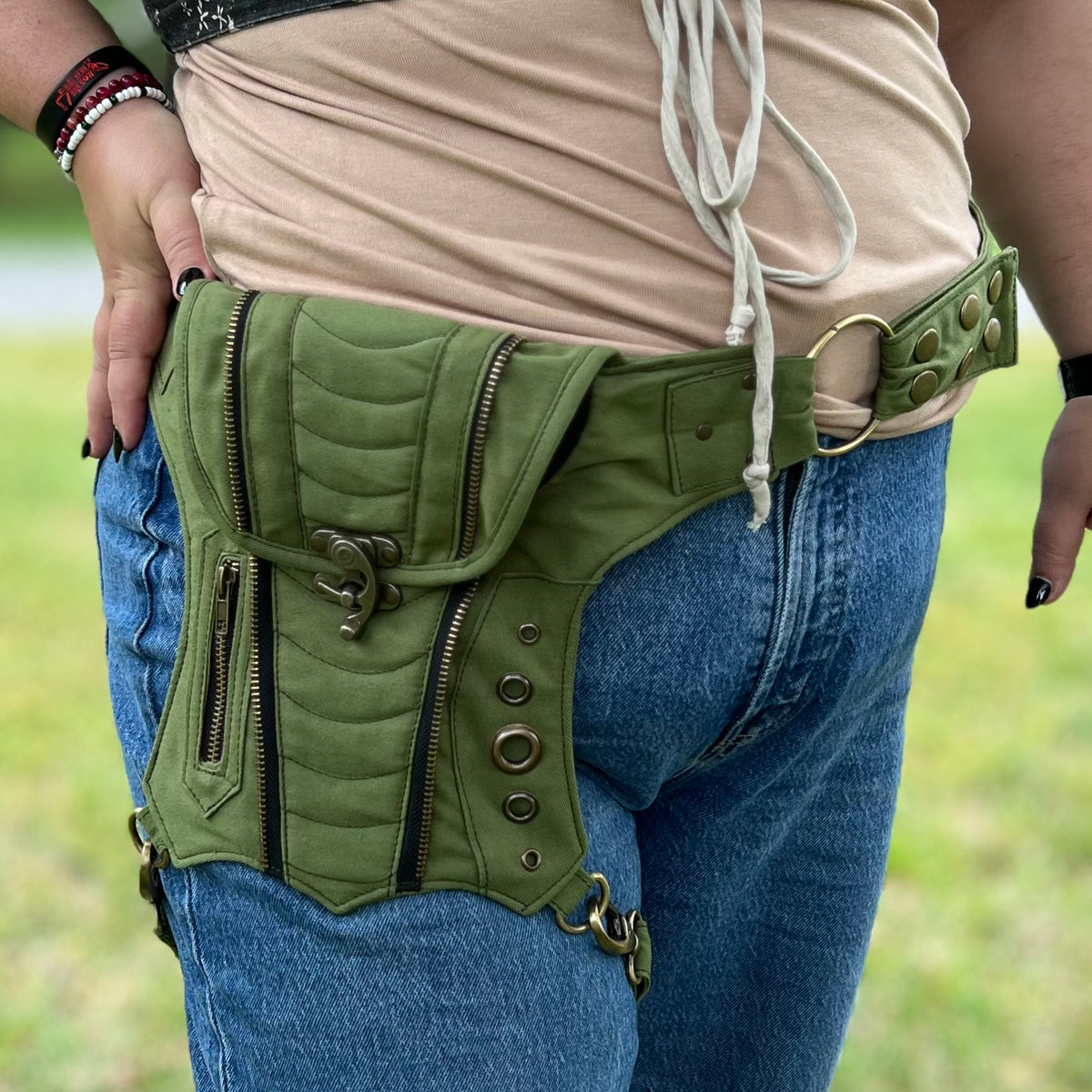 SLING HIP BAG WITH THIGH BELT (SAGE)