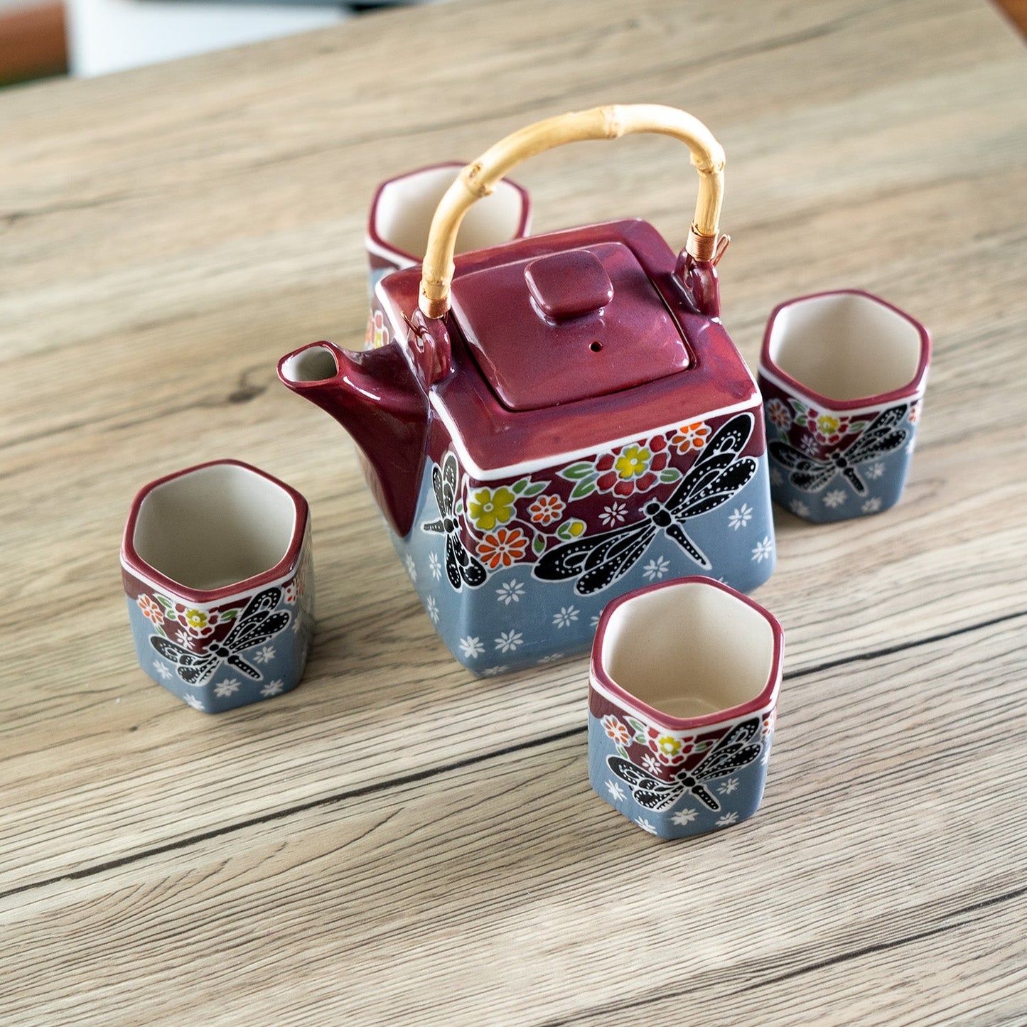 DRAGONFLY TEA SET (TEAPOT AND FOUR TEACUPS)