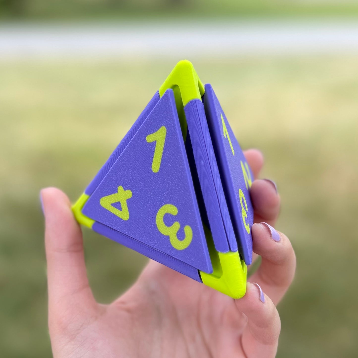 CLICKYVERSE JUMBO D4 CLICKER PURPLE & GREEN