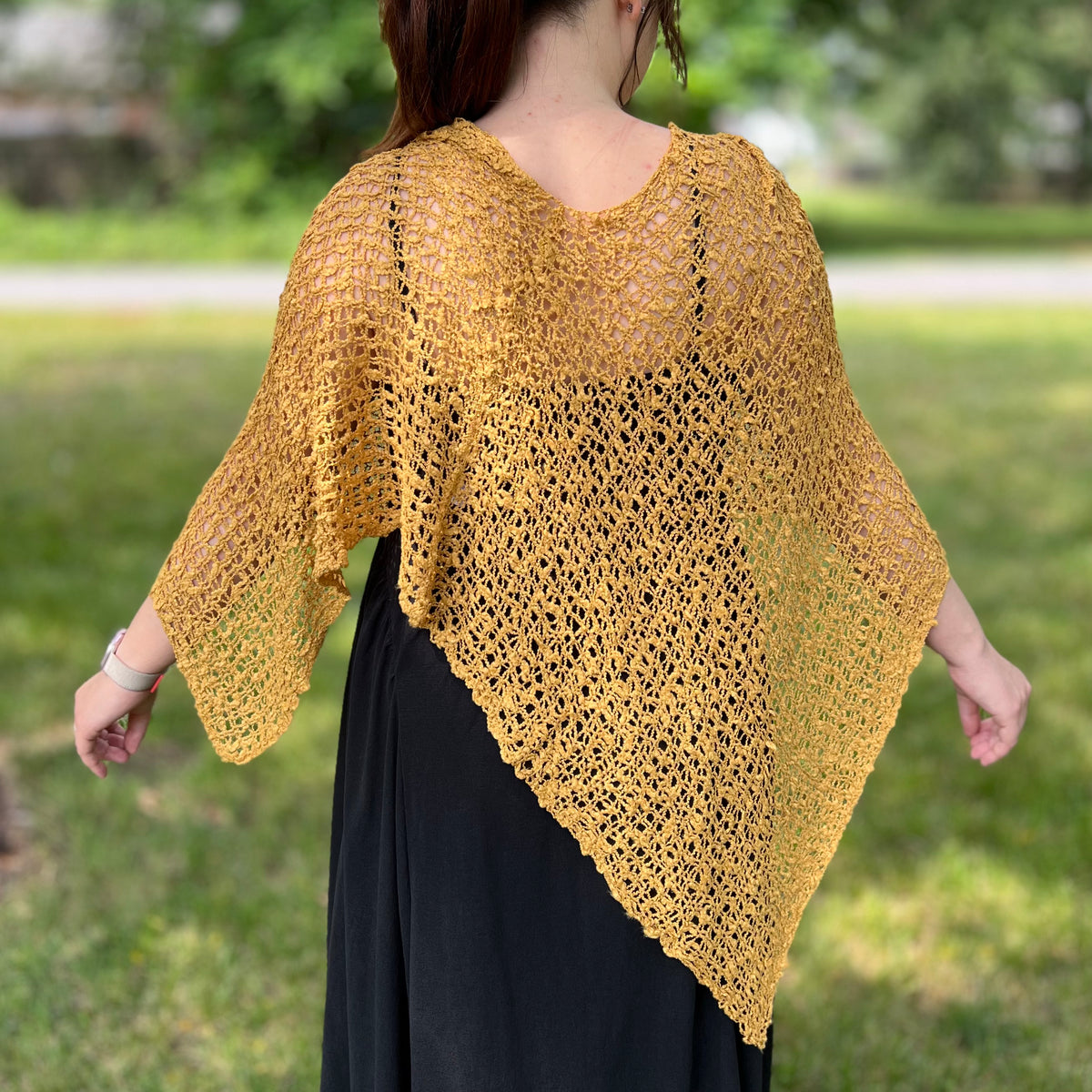 POPCORN KNIT PONCHO OR SHAWL