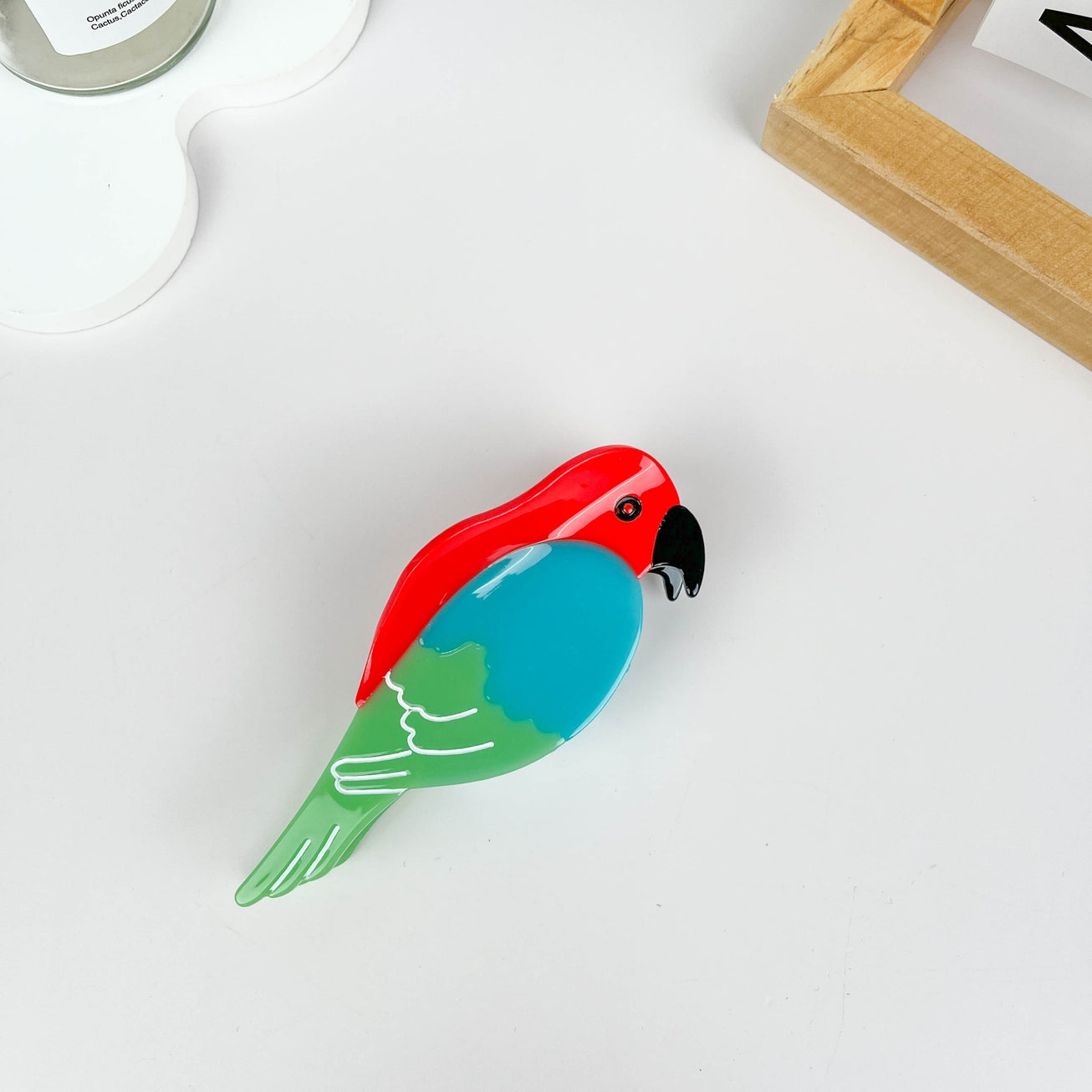 PARROT HAIR CLAW CLIP