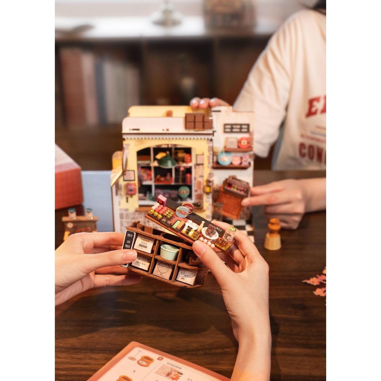 HENRY'S CHOCOLATE SHOP 3-D WOODEN MINIATURE KIT
