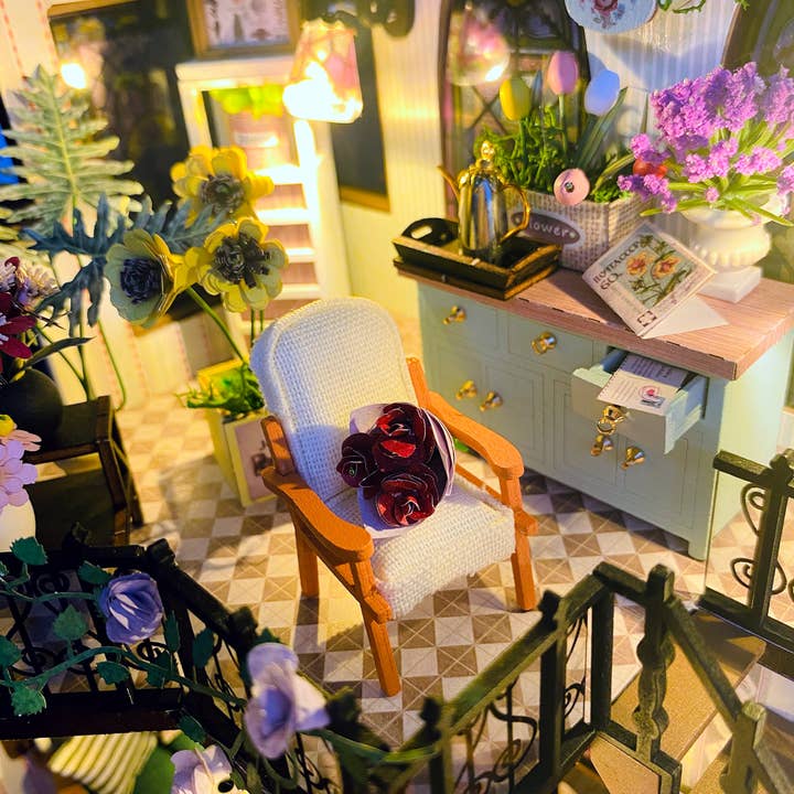 GARDEN LOFT: DIY MINIATURE HOUSE KIT