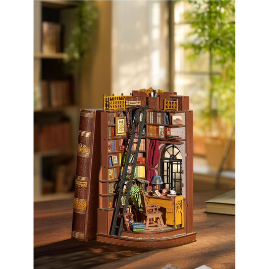 SILENT CORNER STUDY 3-D WOODEN BOOK NOOK KIT