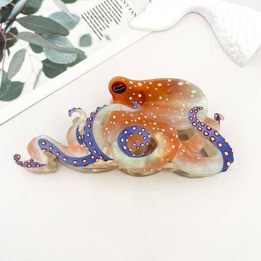 BLUE RING OCTOPUS HAIR CLAW