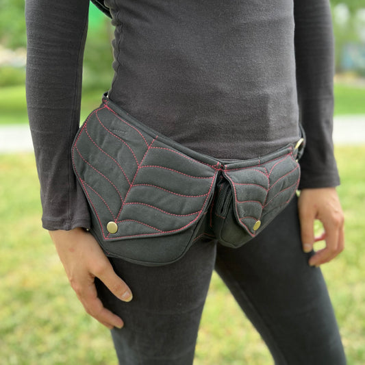 TWO LEAF POCKET WAIST BELT