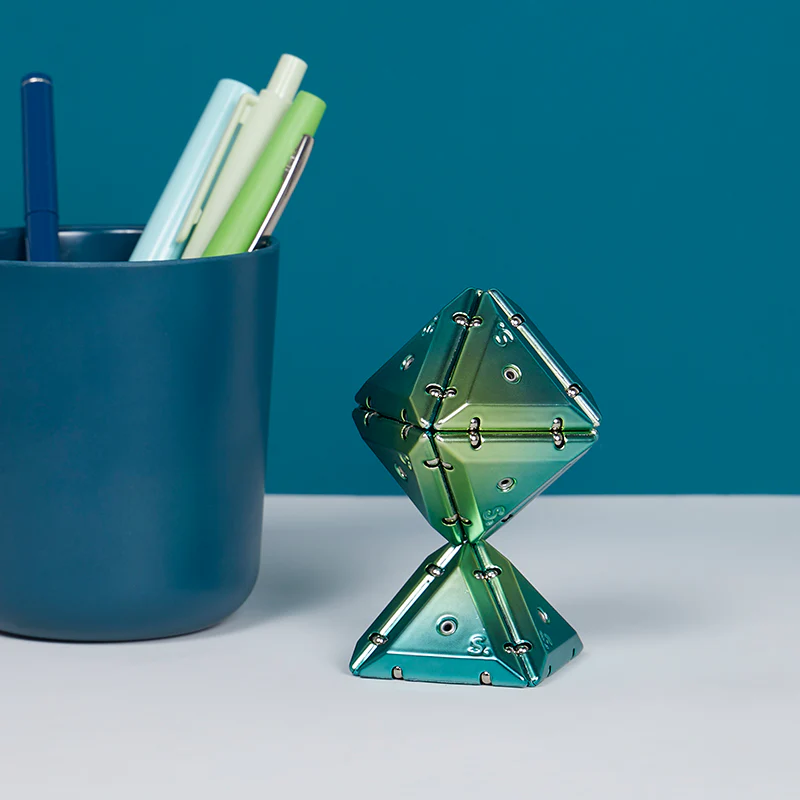 SPEKS GEODE PYRAMID CHROME SERIES