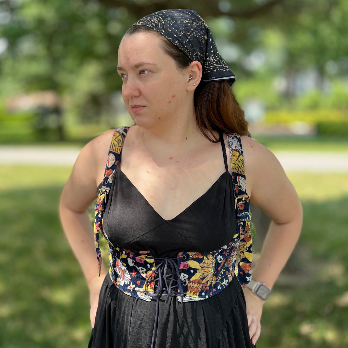 BLUE FLORAL VELVET CORSET VEST