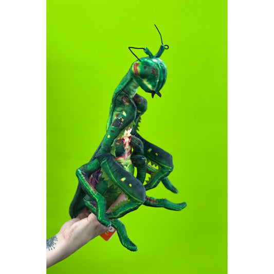 PRAYING MANTIS PLUSH