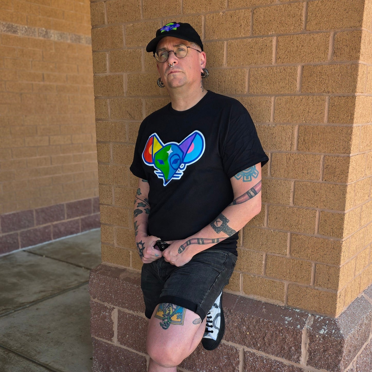 RAINBOW MISCHIEF RAT TEE