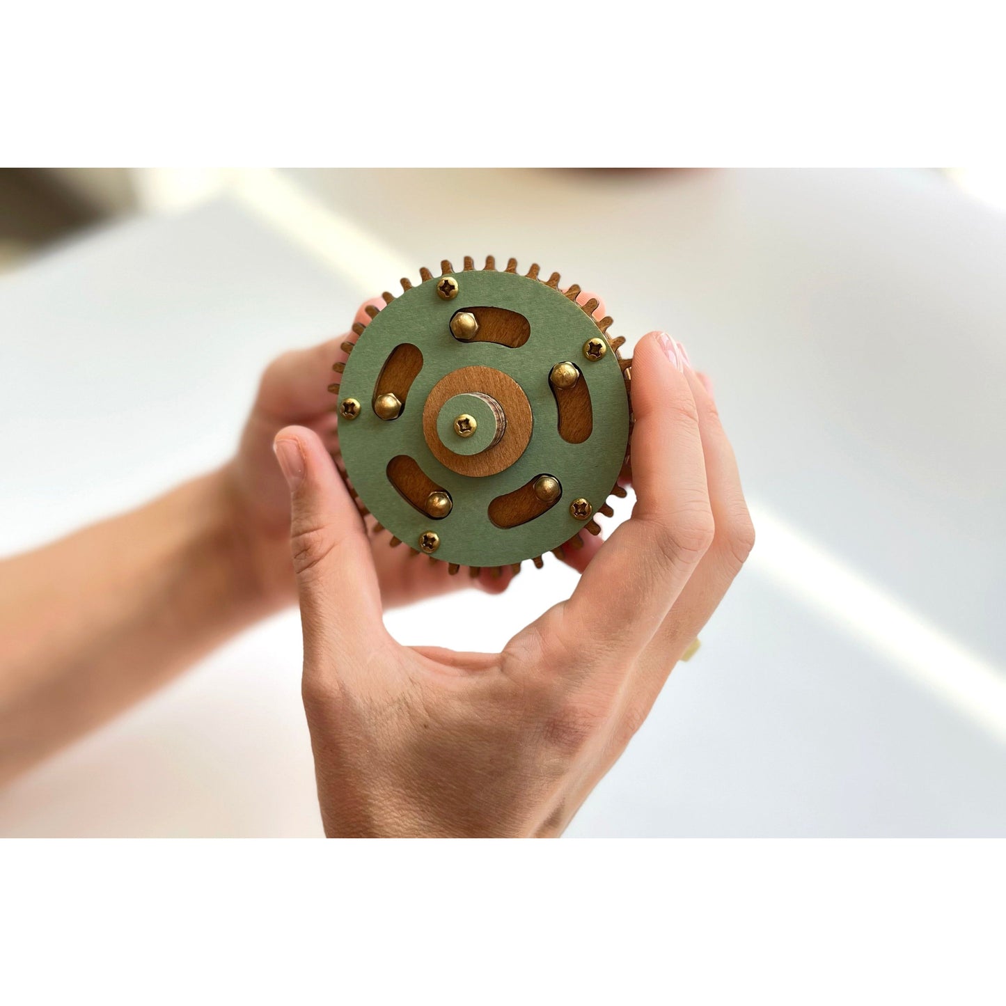 TRUE GENIUS - ARCHIMEDES' GEAR