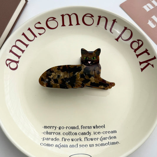 PLAYFUL TORTOISESHELL CAT HAIR CLAW