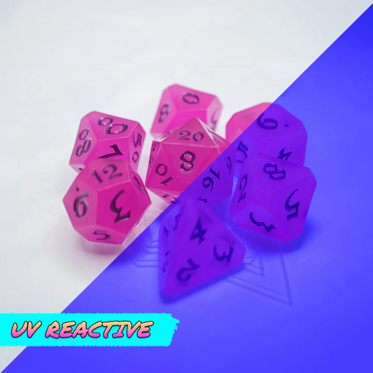 AFTER DARK RADIO STAR DICE SET