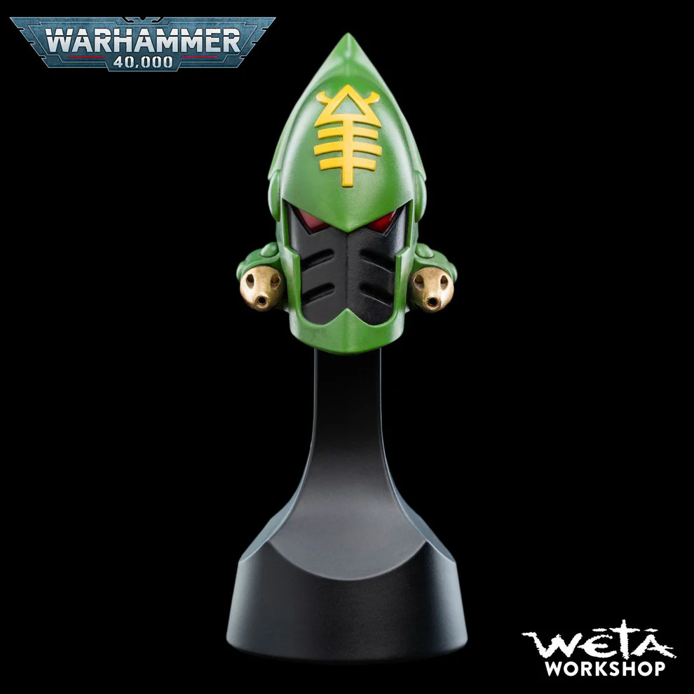 STRIKING SCORPION MINIATURE HELMET REPLICA (WETA WORKSHOP)