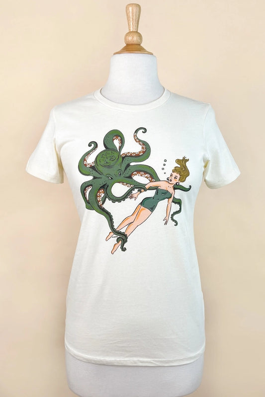 GIRL WITH OCTOPUS FITTED T-SHIRT