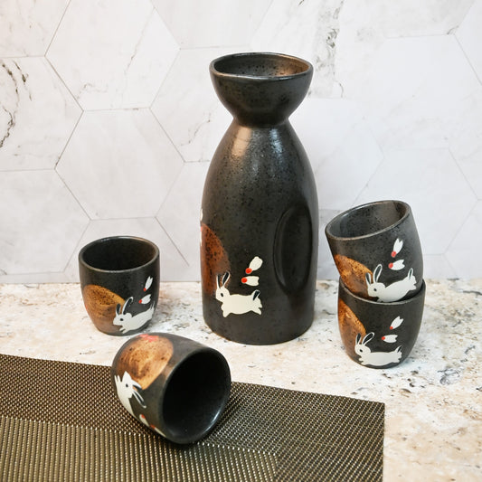 RABBITS IN THE MOONLIGHT SAKE SET