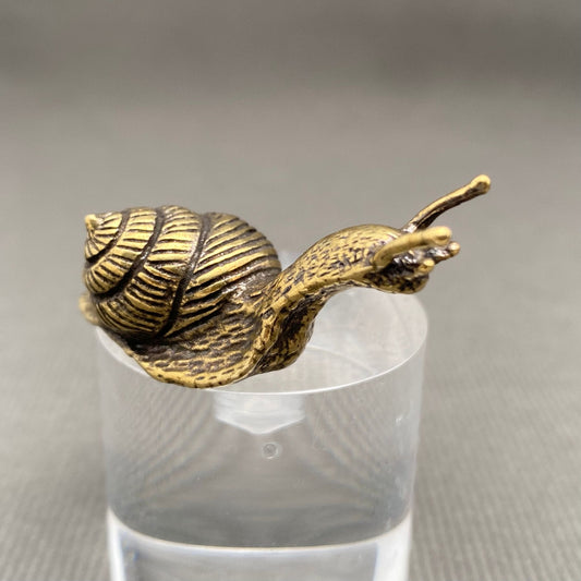 MINIATURE BRASS GARDEN SNAIL