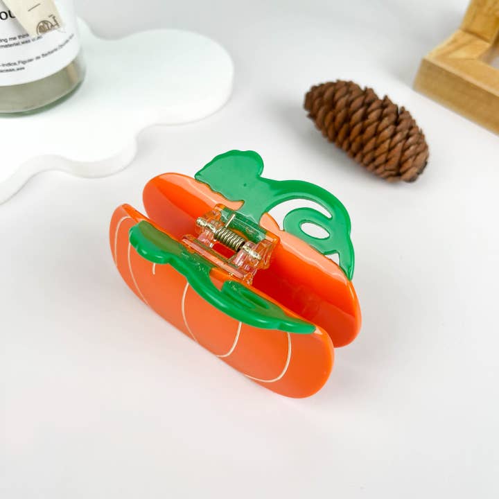 CUTE PUMPKIN HAIR CLAW