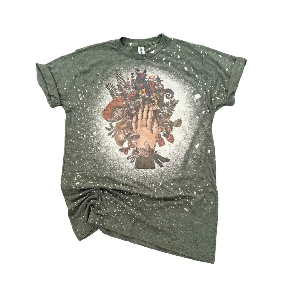 GREEN WITCH BLEACHED T-SHIRT