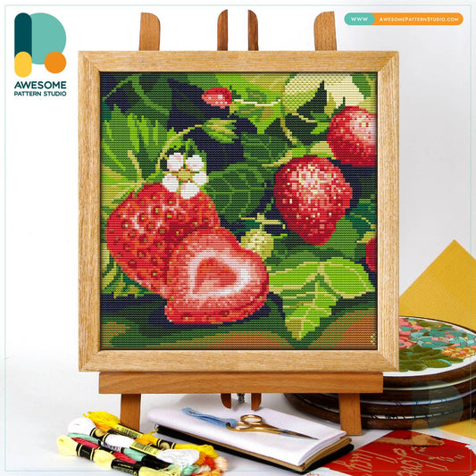 FRESH STRAWBERRIES CROSS STITCH KIT