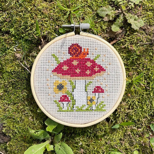 COTTAGECORE MUSHROOMS CROSS STITCH KIT