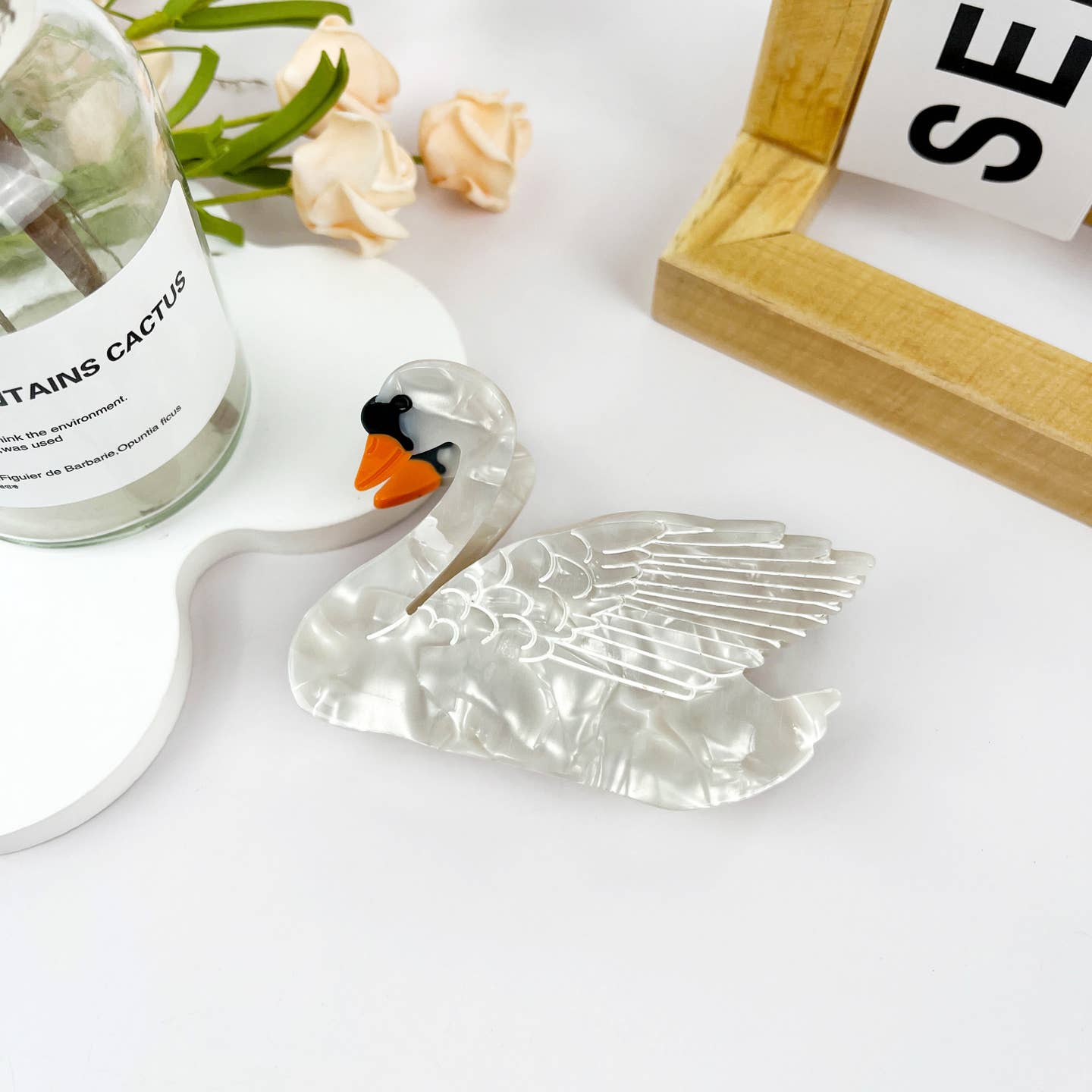 WHITE SWAN HAIR CLAW CLIP
