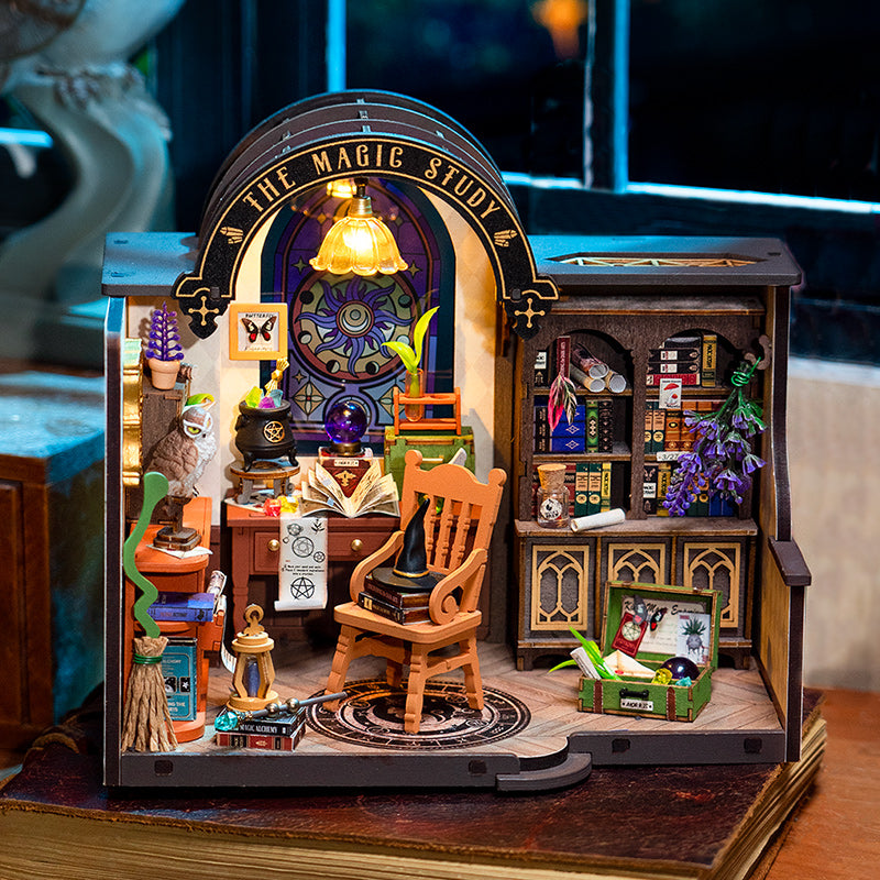 MAGIC STUDY 3-D WOODEN MINIATURE KIT
