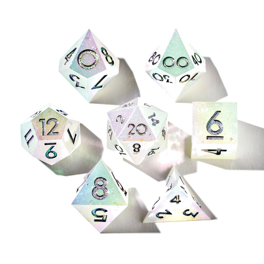 DISPEL MOON MAIDEN 7PC DICE SET